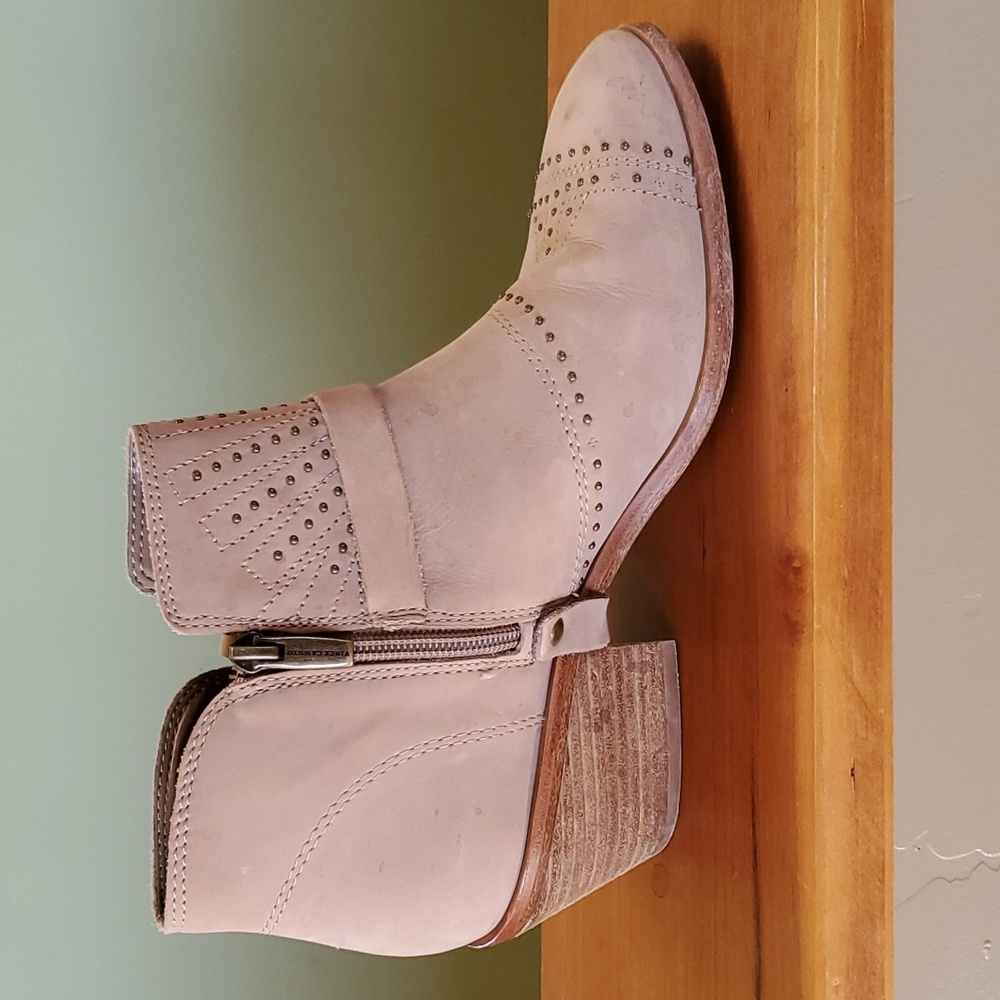 Vince Camuto booties - Picture 4 of 13